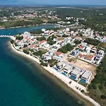 Вилла Adria Seafront Family B Private Pool Затон