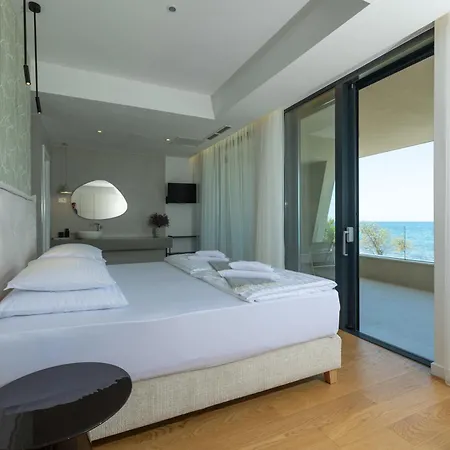 Adria - Seafront B- Quiet Beachfront Retreat With Private Pool Zaton (Zadar)