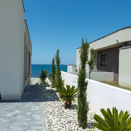 Adria Seafront Family B Private Pool Villa Zaton (Zadar)