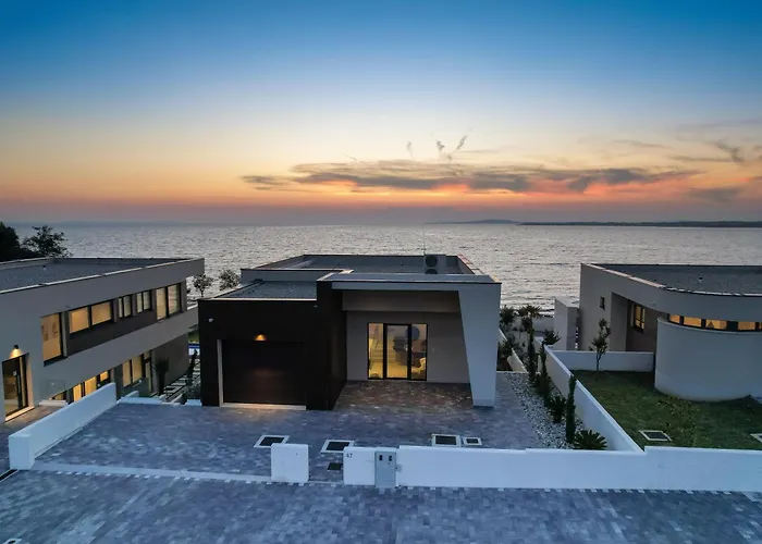 Adria - Seafront B- Quiet Beachfront Retreat With Private Pool *