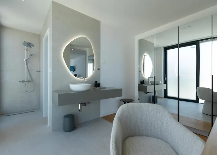 Adria - Seafront B- Quiet Beachfront Retreat With Private Pool ヴィラ *