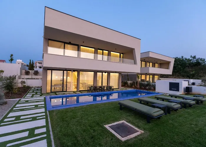 ヴィラ Adria - Seafront B- Quiet Beachfront Retreat With Private Pool ザトン