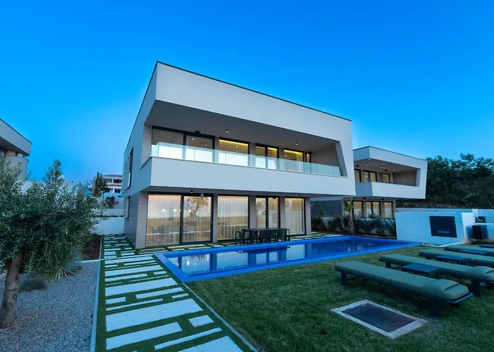 Adria Seafront Family B Private Pool Villa Zaton (Zadar)