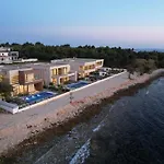 Adria Seafront Family B Private Pool *