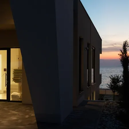 Adria - Seafront B- Quiet Beachfront Retreat With Private Pool Villa Zaton (Zadar)