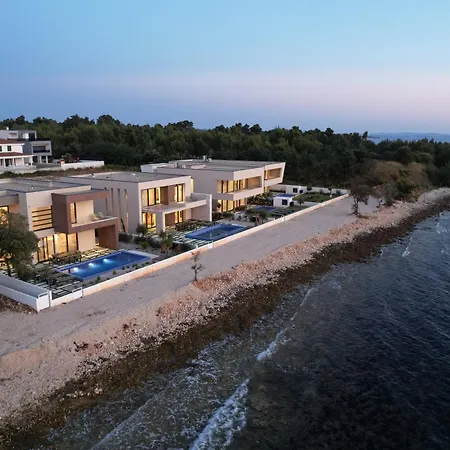 Adria Seafront Family B Private Pool *