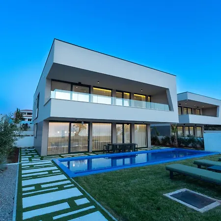 Adria Seafront Family B Private Pool Villa Zaton (Zadar)