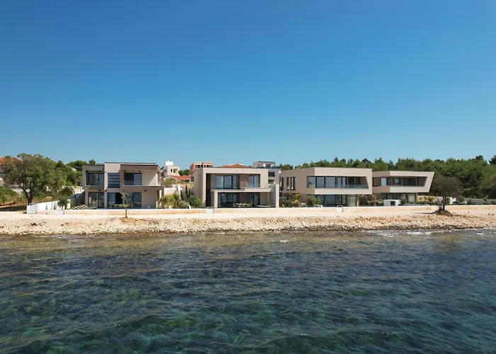 Adria Seafront Family B Private Pool 빌라 자톤